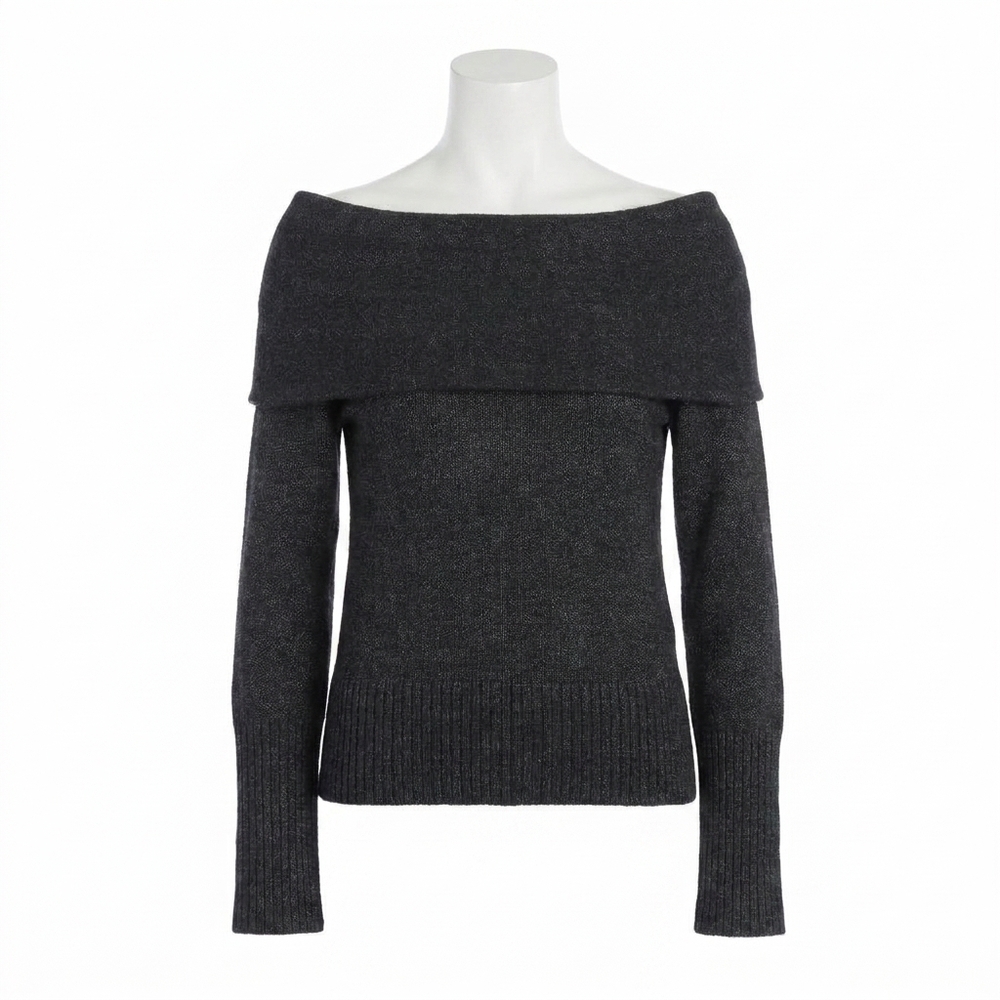 NEW CLOSED wide collar long sleeve top in black